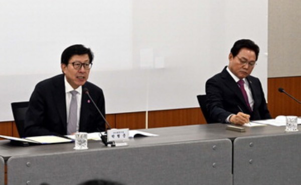 ���泲�λ�Ư���� ������ �� �������� ��ġ�� �����ߡ�