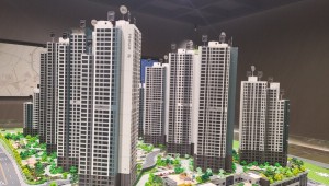 ���� �� �ڿ� ���� Ǫ������ �������������� �� ���߰� �Ǽ����� ���̸� ���ߡ�