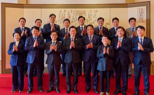 � �׼� ��� �������泲 �������ա�PK ������ �ı޷� �˰�