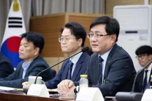 ��ꡤ���ס�����, ���� ���� 50�� ���� '�л�Ư��' ���� ����