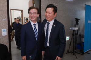 �����, �λ���� ��õ��û �Ϸᡦ"��ħ���� ���ư��ڴ�"