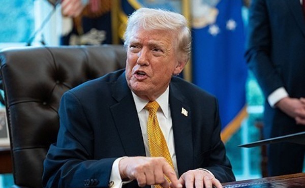 Ʈ����, ���ѹ̱����� �ŷС����� �ż��� �ĺ� �й�