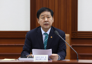 ����ö "'���� 1�б� GDP 1.7% ����'�� ��åȿ���� ũ�� �⿩"