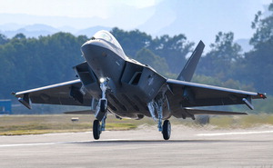 ���� ������� ���� ��ȣ��KF-21 ���� 1ȣ�� ��ġ