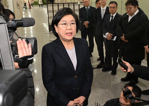 �Ȱ� ������ ���� �������� û��ȸ�������� ���ڷ����� 15%�ӡ�