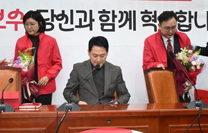 ´ç´ëÇ¥¿¡ °í¾ð ½ñ¾Æ³»°í, ´ç ¶°³ª°í¡¦¡®°è¾ö ´Ë¡¯ ±¹Èû µî µ¹¸®´Â PK ¿ø·Î