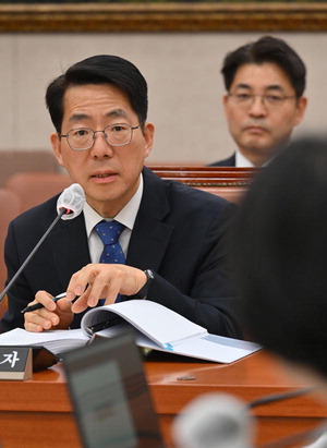 Ȳ���� �λ�û��ȸ ���ؾ������ ������ HMM ���� �� �ʿ䡱