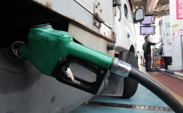 2�� �ְ��� 3�������� �⸧���衦���� �ֹ��� 1900�� ����