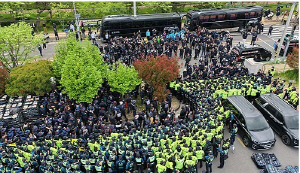 ���� �������� '���տ� ���' ȭ������ ���� ��ȭ����������� ���� �̰ߵ�