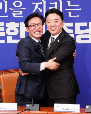 � ��μ�, �� ���ƽİ� '����' ���ˡ�"���� �޹�ħ"