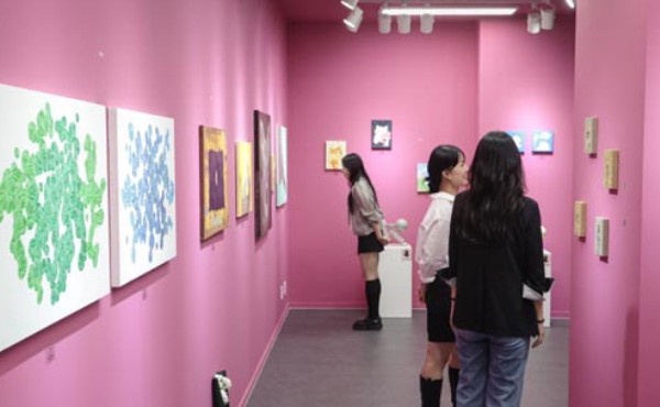 �踷�� �������� 'ART STOP' û�� ���� �� Ȱ¦