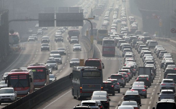 ������ ��°�� ���ӵ��� ���� ��ü���λ�漭�� 5�ð�30��