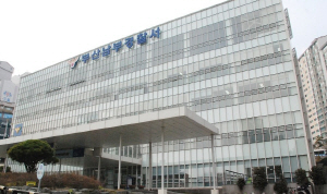 ����� �տ��� ��� ��� �ҵ� ���� 60�� ���� �˰�