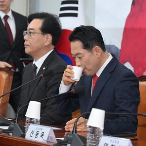 ���� ���� �������� ���ӡ��ѵ��� ����ԡ� ¡�� �ӹ�