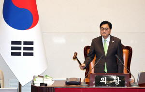 ��ȸ, ������ο� �ִ� �Ż��� ö�š�"����� ��ȸ���� ����"