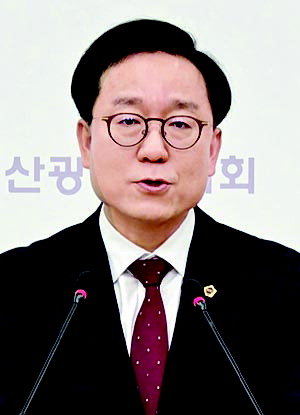 �ݼ�ȣ ��â�� �̾� ����ö �λ���ǿ��� ���⸶