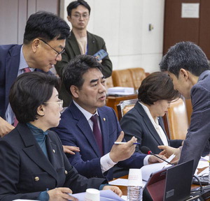 ���λ� �� �ٸ� �������� �����ؾߡ� ���� �ǿ��� ������ ���¡� �ݴ�