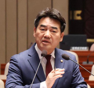 ���λ�Ư������ ��� ��ǽ�����̳ġ� ���� �̼��� �йڿ� �� �Ѹ� ������