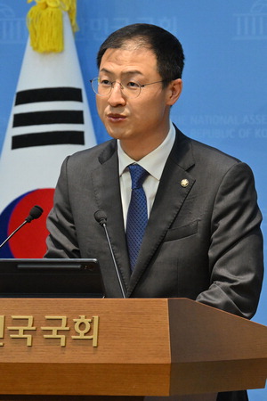 ¹«¸£ÀÍ´Â ¿ï»ê ¹üÁøº¸ ´ÜÀÏÈ ³íÀÇ¡¦æ¨ ±è»ó¿í, Á¤Ã¥Åä·Ðȸ Á¦¾È