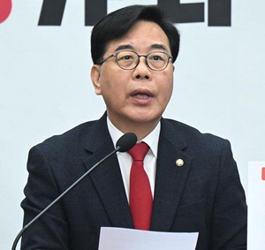 ���� ����Ư���� ���� �� �� �δ� Ŀ���������� ������ ��å���� �ְ