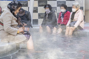 �������� �Բ��ϴ� �۱����š����� �ٶ��� ü���µ� ���ҡ�