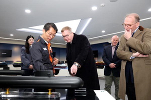 60Á¶ ij³ª´Ù Àá¼öÇÔ ÇÁ·ÎÁ§Æ® ¼öÁÖ Çù·Â ¿µ±¹´ë»ç °ÅÁ¦ ¹æ¹®