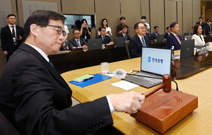 , رݸ ᡦ 0.9%  