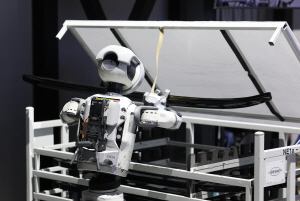 AI���κ� �ϻ�����Ρ�CES 2026 ��