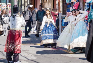 1�� �λ� �ܱ��ΰ����� ����ǥ �ʾ����� ����