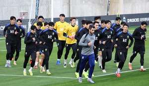 㸮 ¡ ȫȣ, ߿  ÷B ã