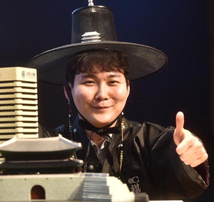 ���⼱�� ��¡� ����ȯ, �ٵ� ������� ���� 1��