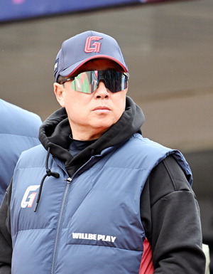 �������� ������ �ٸ��١� ���Խ��� ��ǳ �̲���