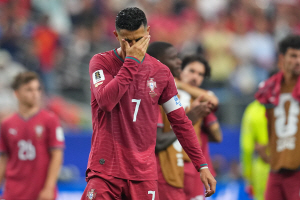 ����� ������, �������� 1-0 ���� 8����