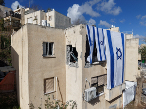 �̽���, ��� ���̷� �߰Ÿ� ����� ��ٰ� ��ݽ��з� ����