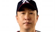롯데, 공격서 수비로 중심 이동…주전 새판짜기 예고