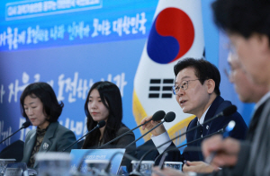 찴   56.7% 46.5% 34.8%