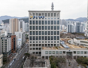 ��� ���� ��Ȥ ���������� ��¡�衦���ʾ��� ġ�� ����