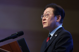 ÀÌ ´ëÅë·É "¾ÈÁß±Ù ÀÇ»ç À¯¹¬ ±Íȯ ȯ¿µ¡¦¸ðµç °Í Á¦ÀÚ¸®·Î"