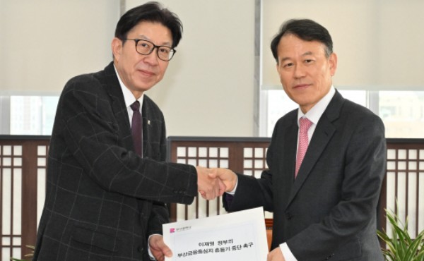 �ӽ��� ����3 �����߽����� �ݴ� ���� ��ȸ ����