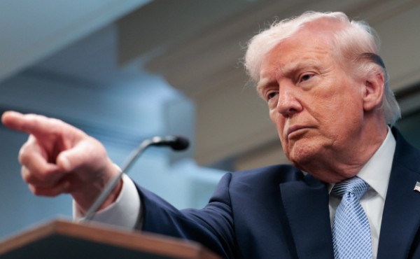 Ʈ���� "7�� ����8��(�ѱ��ð� 8�� ���� 9��) ���� ���� �ҹ߶� ���� ������ �� �ı�"(����)