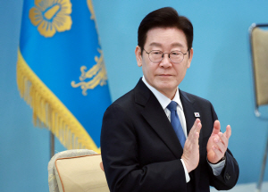  �� ����� ���ӱ��� û�� ���� ���硱������û �ؿ�������� ���� �ݷ�