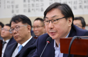 ��ȭ�� ������ "�������� ��Ƽ ���� �� �巯���� ��� �߰� �ش޶�"