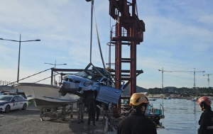 ±âÀ屺 À̵¿Ç×¼ ¹Ù´Ù¿¡ ½Â¿ëÂ÷ ºüÁ®¡¦¿îÀüÀÚ ±¸Á¶ÇØ º´¿ø À̼Û