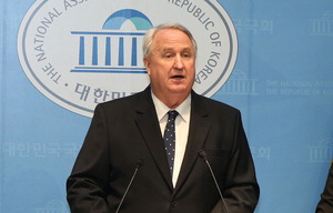 ¡°Èñ»ý ¾øÀÌ º¯È ¾ø´Ù¡± ÀοäÇÑ ÀÇ¿øÁ÷ »çÅð