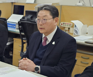 ȫ�¿� ���ؽ���, �缱 ���� ���� ���� �����μ� 9��, ���� ����ȯ �ϼ��� �͡�