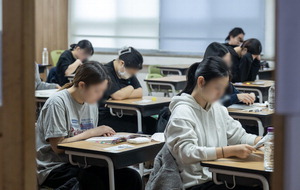 ³»½Å 9µî±ÞÁ¦ ¿ÃÇØ ¸¶Áö¸·¡¦¹Ý¼ö»ý 10¸¸ À°¹ÚÇÒµí