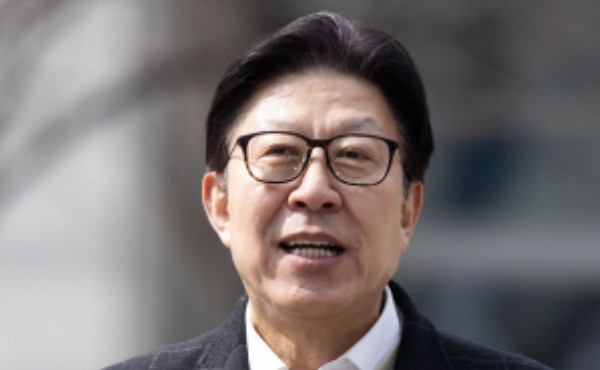 ¹ÚÇüÁØ ºÎ»ê½ÃÀå "ħ·Êº´¿ø °ø°øº´¿øÈ ¾à¼Ó ÀÌÇàÇ϶ó"