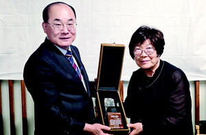 �λ�� ��� ڸ����� �Ƴ� ����Ʈ�� �屺 ������ ���ۿ� ��Ρ�