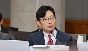 ±¹¹ÎÀÇÈû, ì°´ëÅë·É ¹«Àαâ À¯°¨ Ç¥¸í¿¡ "±¼Á¾Àû ´ëºÏ°ü ±Ôź"