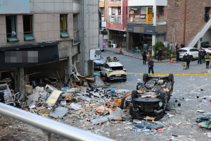 ûÁÖ »ó°¡ °¡½º Æø¹ß¡¦Â÷ µÚÁý¾îÁö°í À¯¸®Ã¢ »ê»êÁ¶°¢